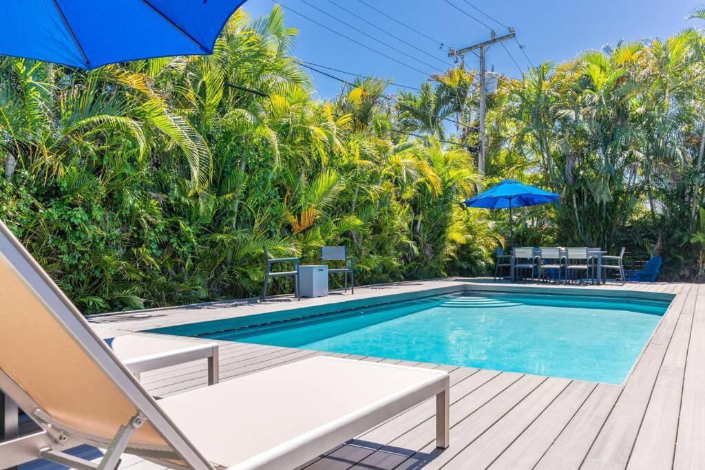 Heated Pool Modern 5 Bedrooms House 10 Minutes To The Ocean Casa de férias *